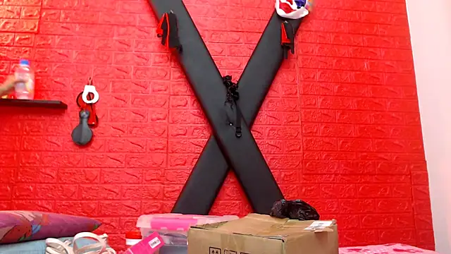 Snapshot of juliette18rose chatting on 02.19.26 juliette18rose online show from 02.19.26