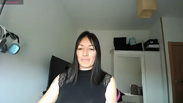 Yulian Milf online show from 05.02.26