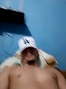 Snapshot of El_Roberto07 chatting on 02.21.26 El Roberto07 online show from 02.21.26