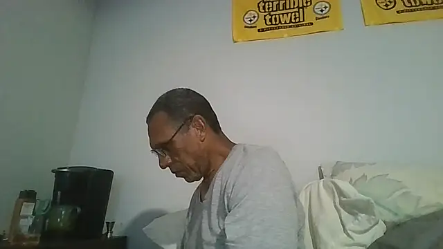 Snapshot of swimmer2496 chatting on 07.29.26 swimmer2496 online show from 07.29.26