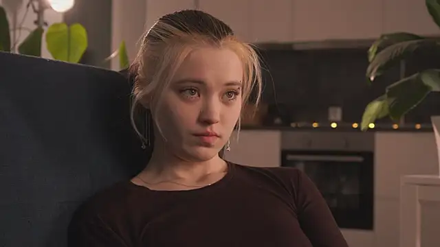 EleniRoeber online show from 02.15.26