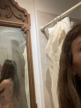 Snapshot of luxxlola chatting on 02.03.26 luxxlola online show from 02.03.26