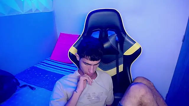 Snapshot of Akyra_latinn chatting on 02.21.26 Akyra latinn online show from 02.21.26