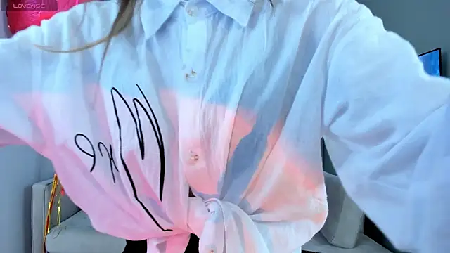 TreasaCrebs online show from 02.10.26