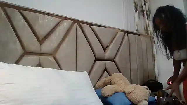 JadaMillss online show from 08.03.26