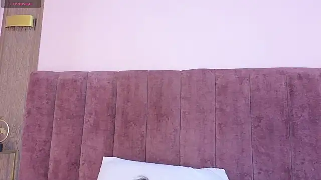 Selena Cruzz online show from 02.23.26