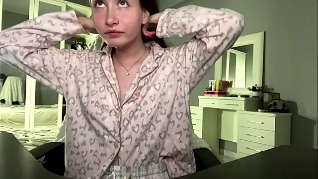 Snapshot of Iuckystar19 chatting on 01.18.26 Iuckystar19 online show from 01.18.26