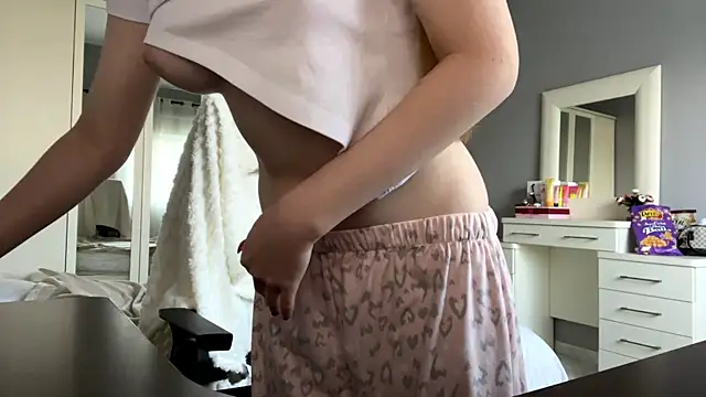 Snapshot of Iuckystar19 chatting on 01.19.26 Iuckystar19 online show from 01.19.26