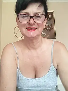 Snapshot of AliceSwan57 chatting on 06.10.26 AliceSwan57 online show from 06.10.26