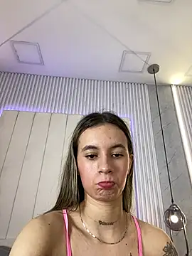 Snapshot of JuliaColemann chatting on 01.31.26 JuliaColemann online show from 01.31.26