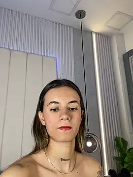 JuliaColemann online show from 05.02.26