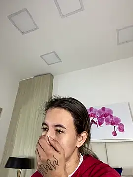 JuliaColemann online show from 06.07.26