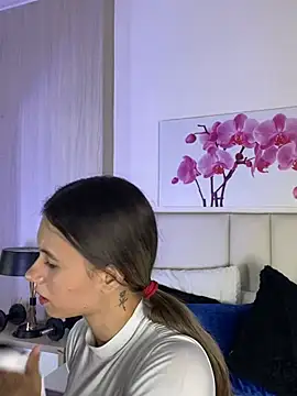 JuliaColemann online show from 07.14.26
