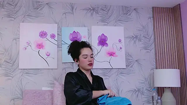 Snapshot of RoxanaAngel chatting on 01.18.26 RoxanaAngel online show from 01.18.26