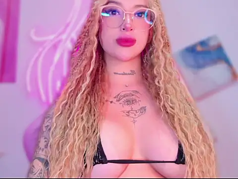 Snapshot of kaorianya chatting on 02.14.26 kaorianya online show from 02.14.26