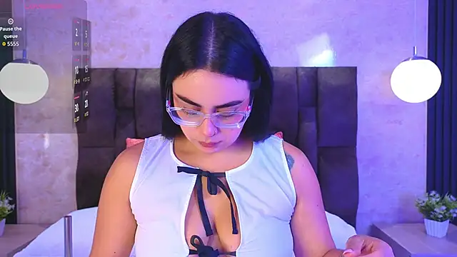 vicky grey online show from 04.23.26