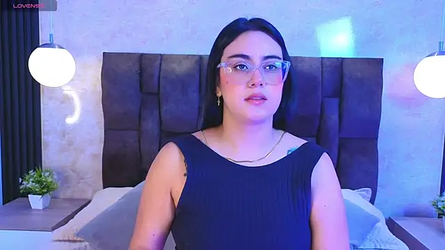 Snapshot of vicky_grey chatting on 06.30.26 vicky grey online show from 06.30.26