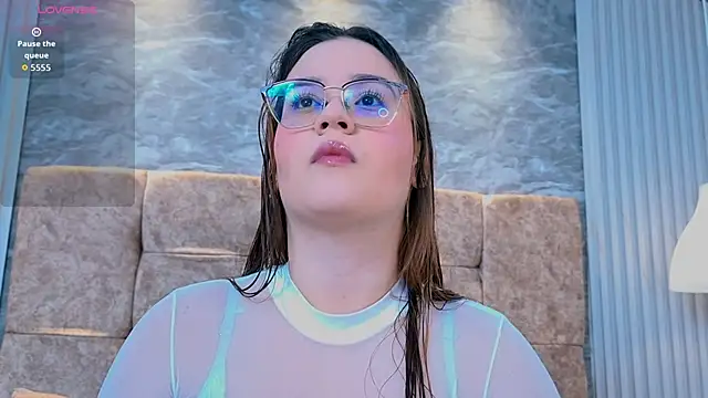 zoe hugeboobs online show from 03.17.26