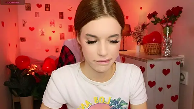 Anna Lumina online show from 02.17.26