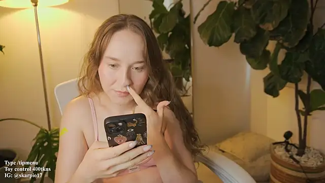 Scarlett NoirMuse online show from 03.20.26