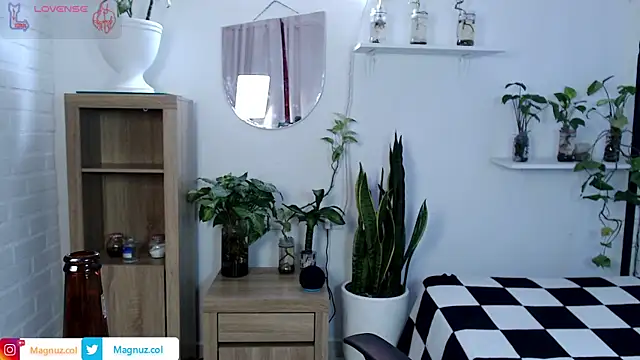 Snapshot of Magnuz_Col chatting on 05.12.26 Magnuz Col online show from 05.12.26