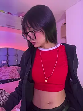 Snapshot of _Lucycherry chatting on 02.25.26 Lucycherry online show from 02.25.26