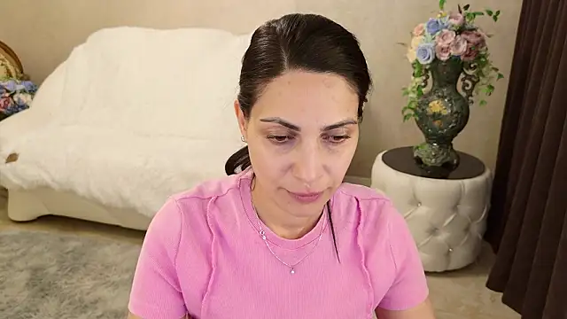 LovelyBeatrice online show from 02.08.26