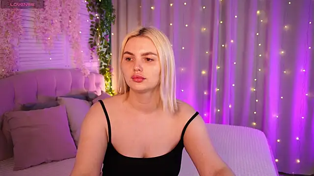 AmeliaWeells online show from 05.04.26