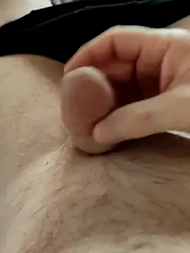 Snapshot of Halunja chatting on 03.13.26 Halunja online show from 03.13.26