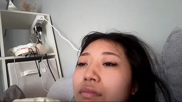 SweetMiaXO online show from 04.27.26