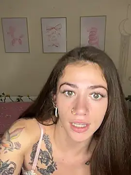 Snapshot of ValenciaTheVixenXX chatting on 02.12.26 ValenciaTheVixenXX online show from 02.12.26