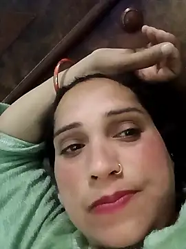 Snapshot of Cute-karisma1234 chatting on 01.19.26 Cute-karisma1234 online show from 01.19.26