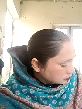 Snapshot of Cute-karisma1234 chatting on 02.01.26 Cute-karisma1234 online show from 02.01.26