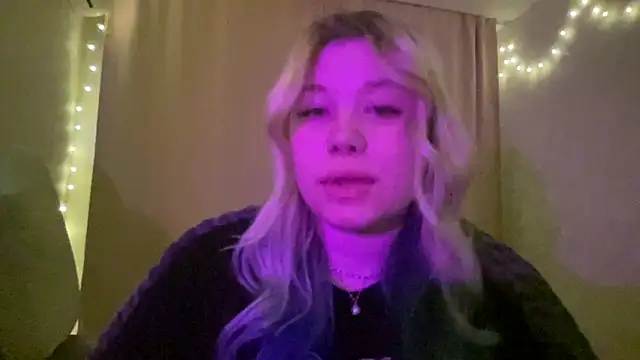 Snapshot of Lulu_Di chatting on 03.07.26 Lulu Di online show from 03.07.26