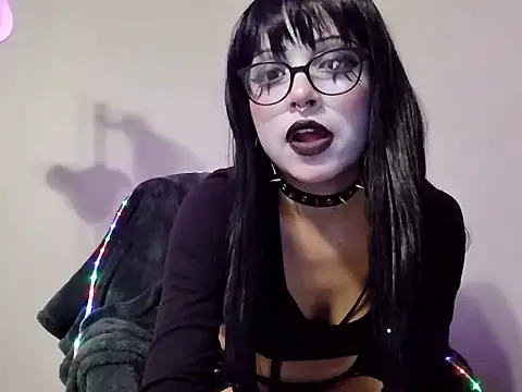 Snapshot of k1ttycl0wn chatting on 01.19.26 k1ttycl0wn online show from 01.19.26