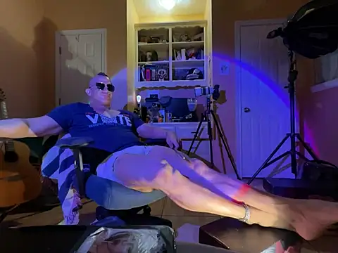 daddydonkey84 online show from 06.13.26