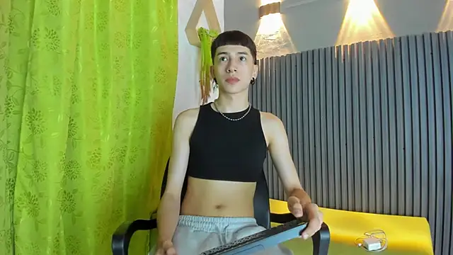 lian cameron online show from 03.05.26