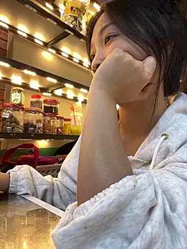 Lyn-be99 online show from 05.06.26