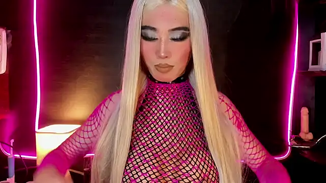 LovelyX0X0 online show from 03.11.26