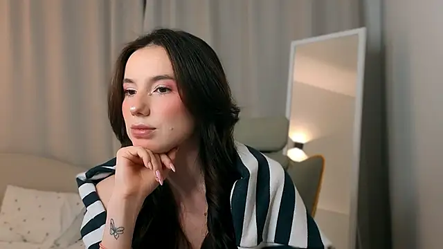 Snapshot of ssandralovin chatting on 03.20.26 ssandralovin online show from 03.20.26