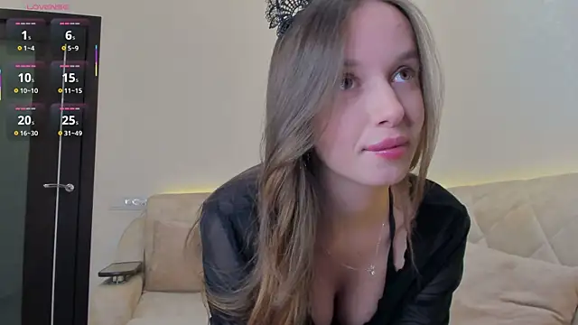 Snapshot of SweetSolana chatting on 06.15.26 SweetSolana online show from 06.15.26