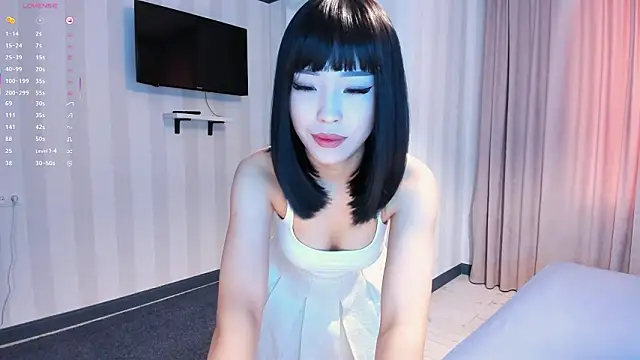 laumalove online show from 02.06.26