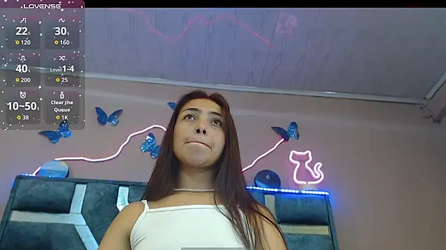 Snapshot of Roxan-Fox- chatting on 02.03.26 Roxan-Fox- online show from 02.03.26