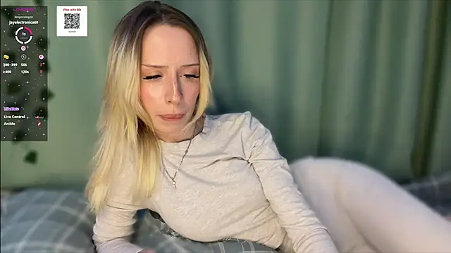 Snapshot of DellaCampbell chatting on 03.02.26 DellaCampbell online show from 03.02.26