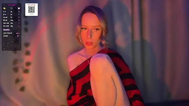 Snapshot of DellaCampbell chatting on 03.20.26 DellaCampbell online show from 03.20.26