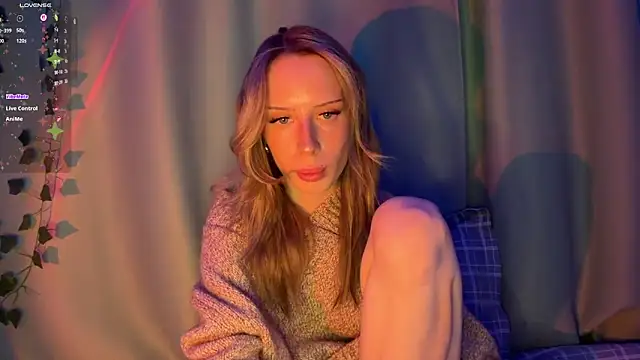 Snapshot of DellaCampbell chatting on 03.23.26 DellaCampbell online show from 03.23.26