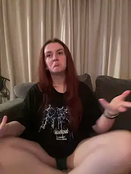 PoppySlut6999 online show from 02.20.26