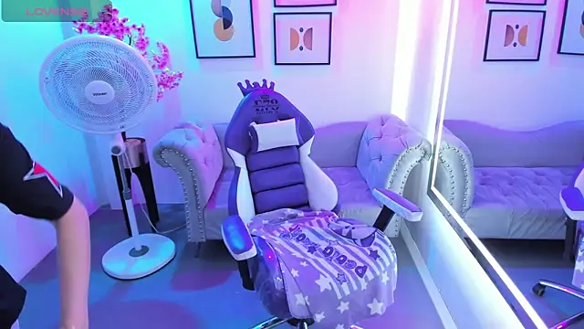 Victoria  doll online show from 04.23.26