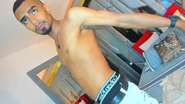 Snapshot of Rpoolrboy chatting on 02.08.26 Rpoolrboy online show from 02.08.26