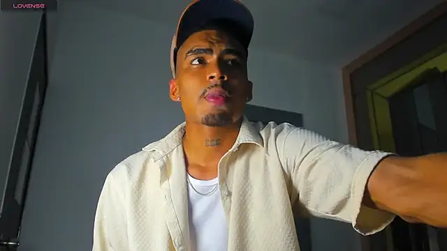 Snapshot of Rpoolrboy chatting on 03.20.26 Rpoolrboy online show from 03.20.26